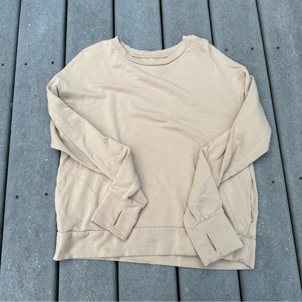 Aerie Offline thumb hole crewneck sz XS